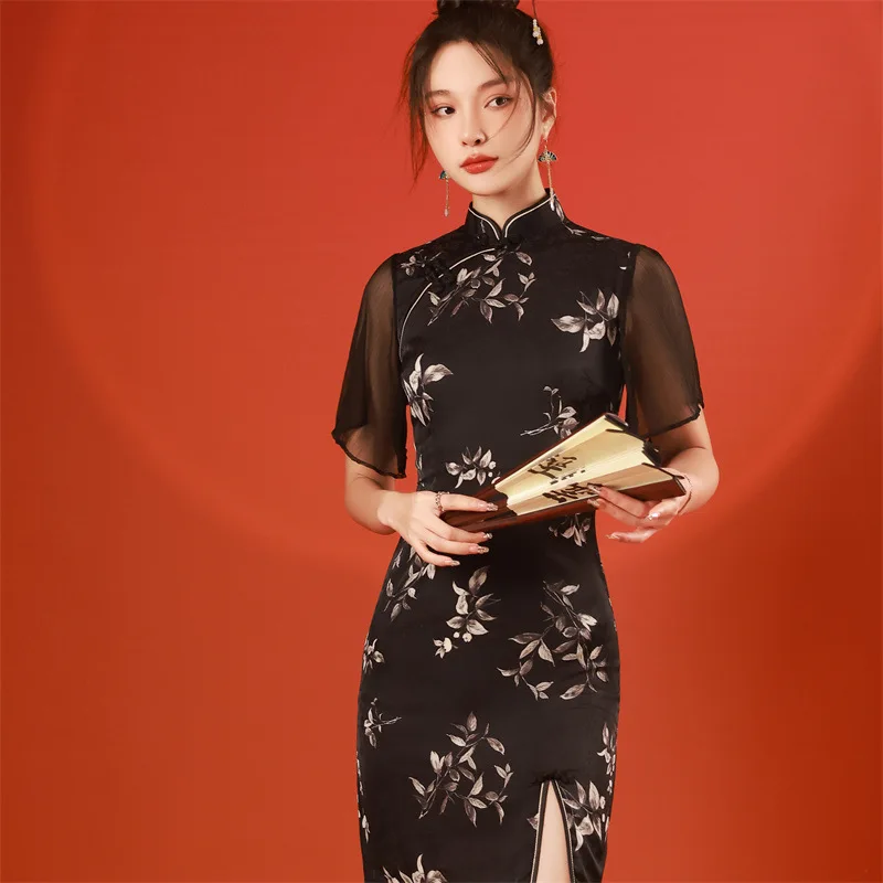 2022 Yaz Sonbahar Yeni Stil Feifei Kollu Ön Yarık Kısa Cheongsam Geleneksel Çin Modern Geliştirilmiş Qipao Elbise Kadınlar için Görüntü 3