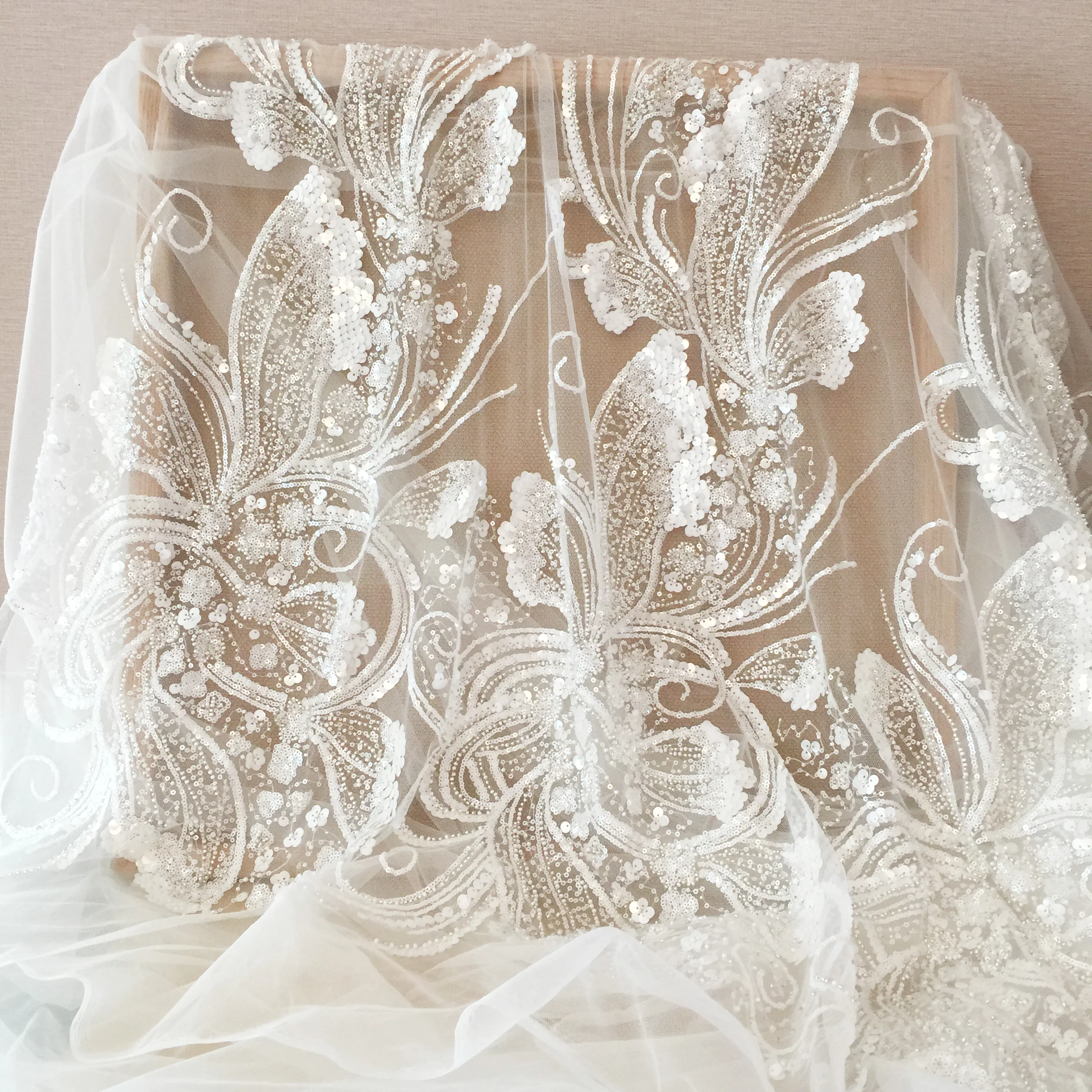 Ağır Sanayi Büyük Dalga 3D Boncuklu Dantel Kumaş düğün elbisesi Pullu Dantel Kumaş Seyahat Çekim Çiçek Aksesuarları Görüntü 3