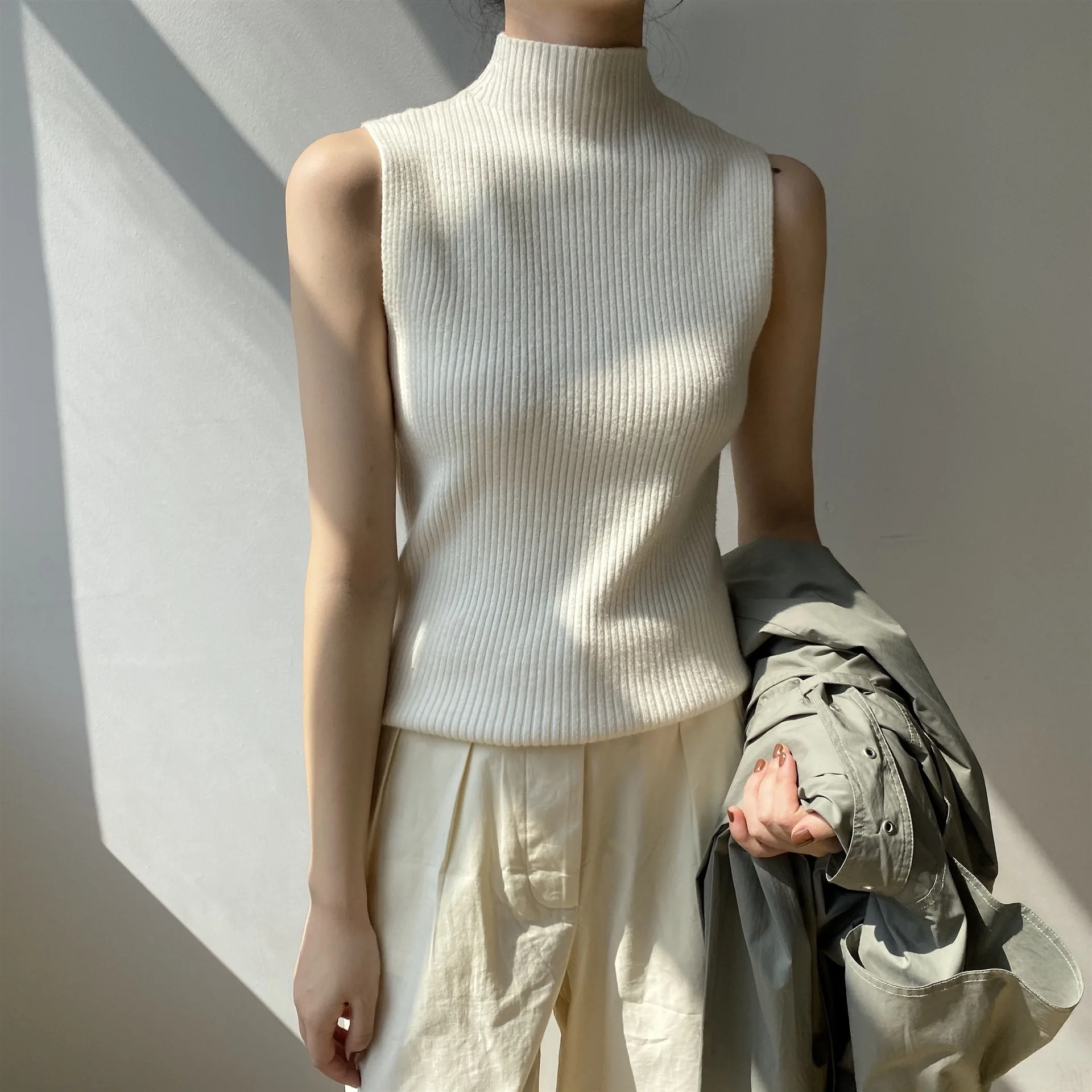 Kore Kolsuz Triko 2021 Streetwear Moda Sonbahar Yeni Kadın Düz Renk Örme Yelek Yüksek Boyun Casual Tops Kazak Beyaz Görüntü 1
