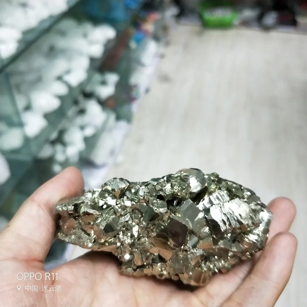 Pirita Doğal Kristal Taş Mineraller Kuvars Kehanet Çakra Enerji şifa taşları Görüntü 1