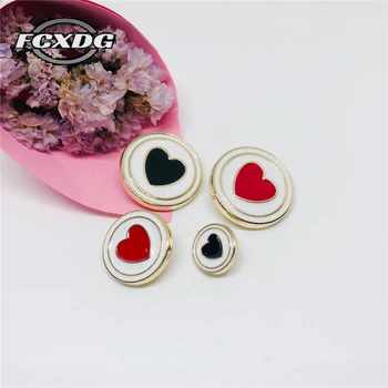 10 adet 15/20/25mm Kalp Desen Metal Moda Düğmeler Güzel Elbise Dekorasyon Düğmesi Gömlek Ceket Ceket 20mm Yapış Düğmeler