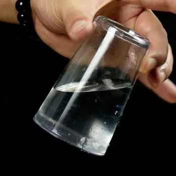 1 adet Plastik Sihirli Su Bardağı Asılı Su Temizle Kupası Magic Trick Prop Aracı