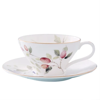 Ingiliz Öğleden Sonra çay seti Ev Kahve Fincanı çay bardağı Şeker Süt Avrupa Küçük Lüks Çin Kemik seramik fincan ve çay tabağı AA60BD