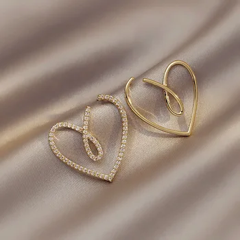 Basit Asimetrik Şeftali Kalp Küpe Kadınlar için Metal tel El Yapımı Trend Kore Kristal Küpe Parti moda takı 1